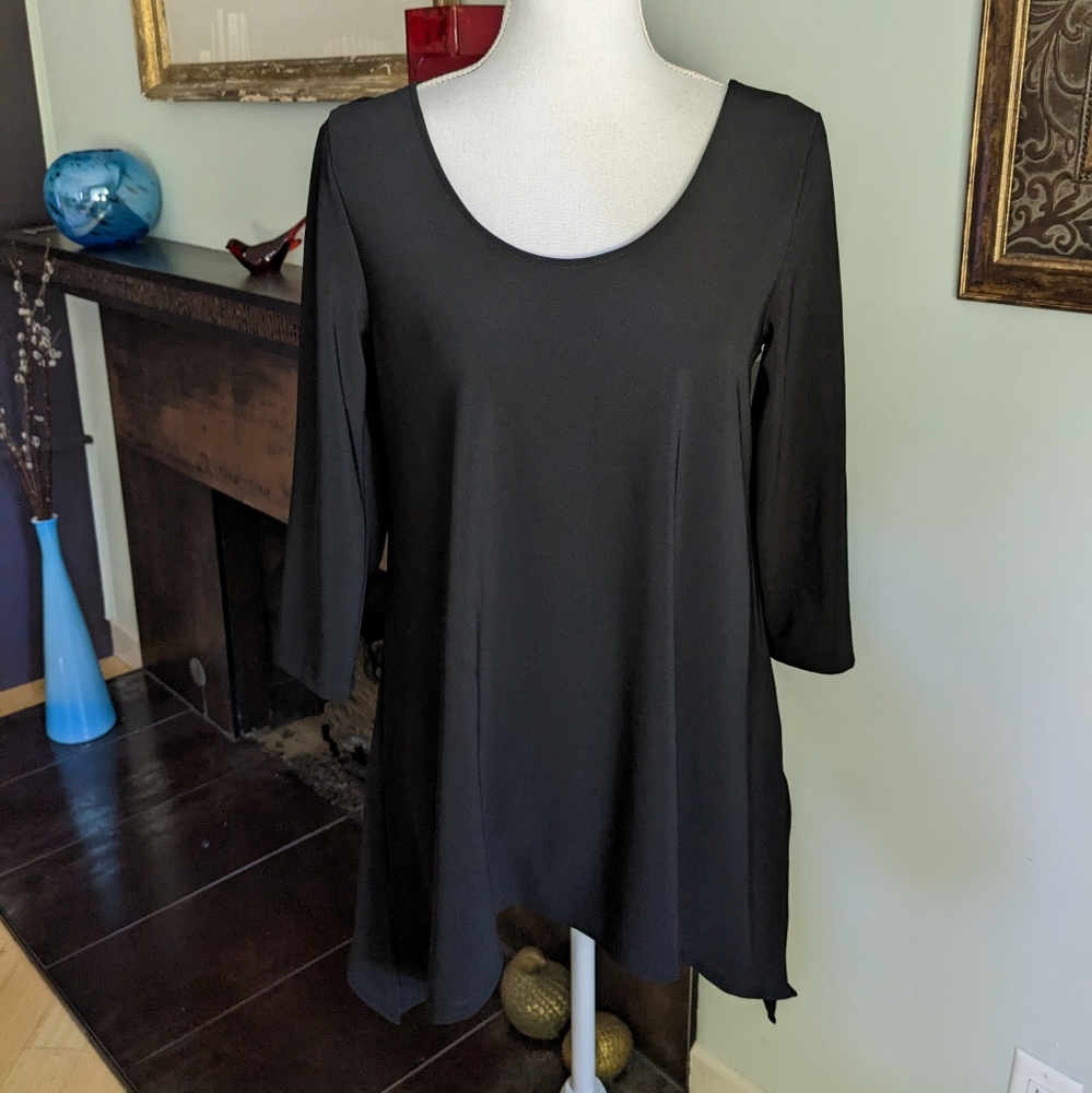 Boston Proper Women's Small Black 3/4 Sleeve Scoop Neck Tunic Shark Bite Hem 103